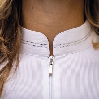 Polo concurso niña HKM Sports Equipment Amy color blanco con detalle cuello plateado TALLA 140 (8-9 años) - Imagen 2